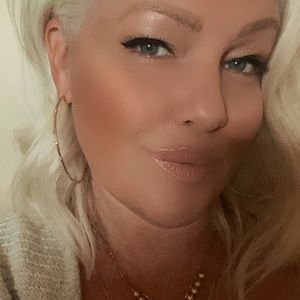 Meet your Posher, Tonya